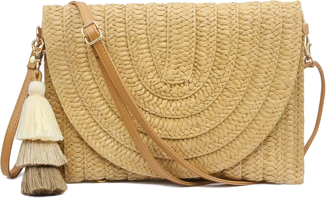 Stylish women's outfits ideal for a Costa Rica vacation